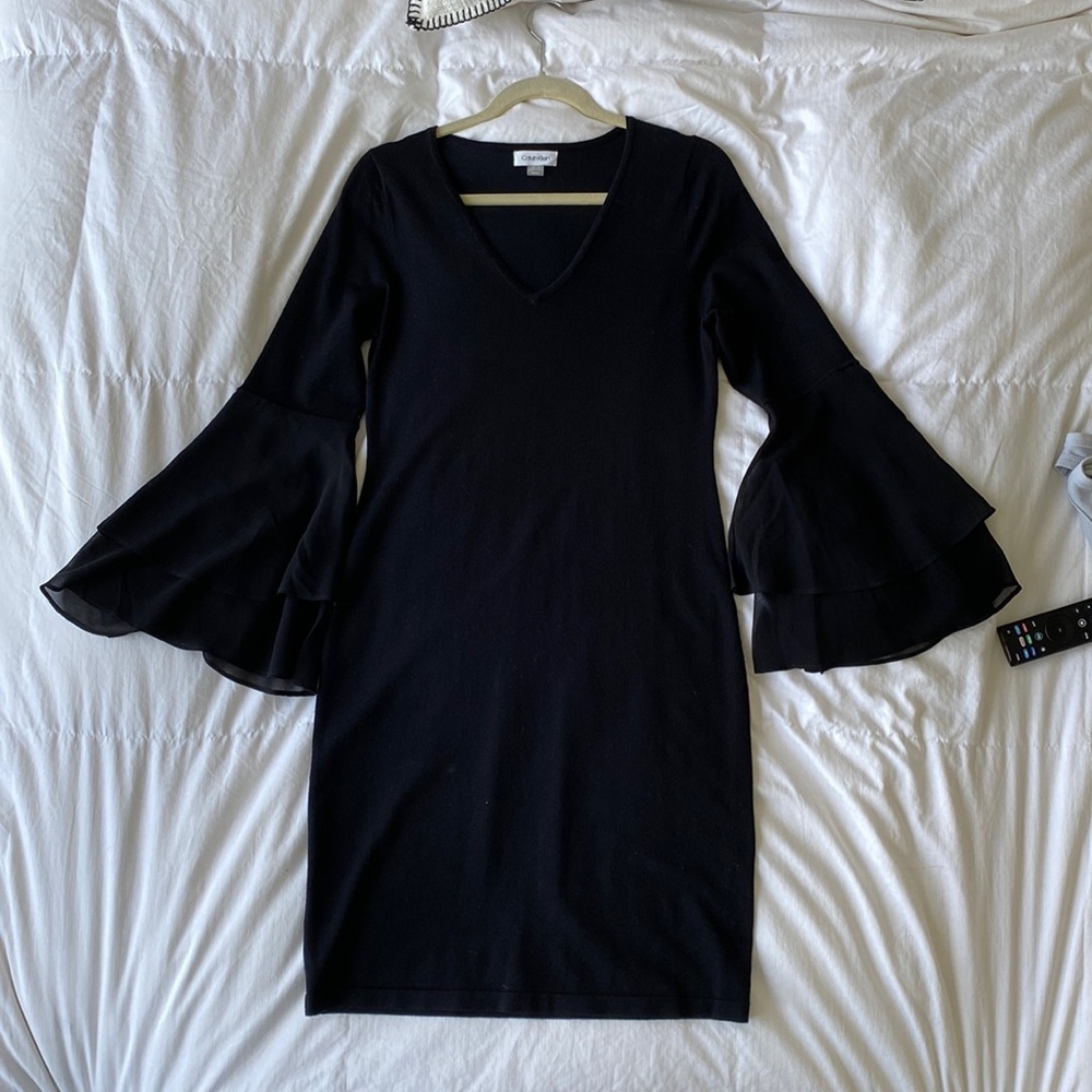 Medium Calvin Klein black dress